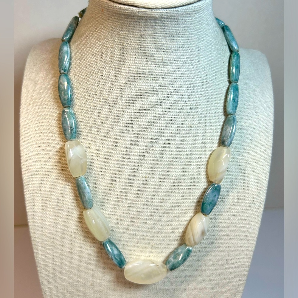 Old New Stock Gemstone possibly Mexican Onyx Necklace Vintage
